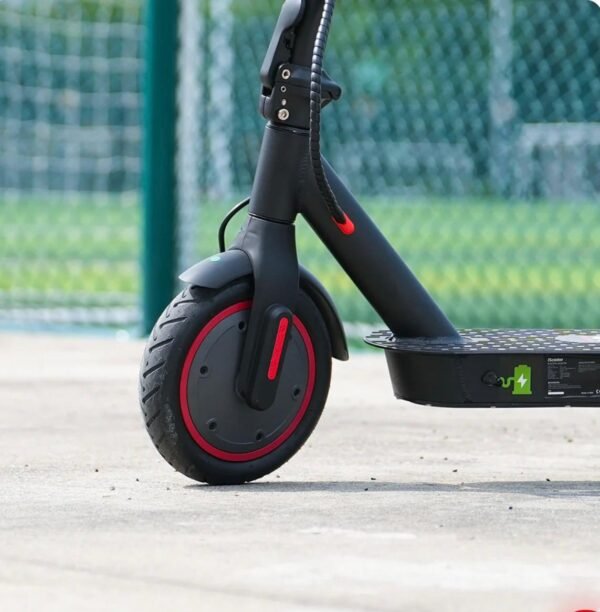 i8 lightweight electric scooter – 8.5” pneumatic tires
